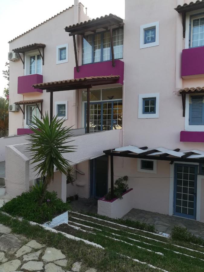 Koralli Beach Niforeika Exterior photo