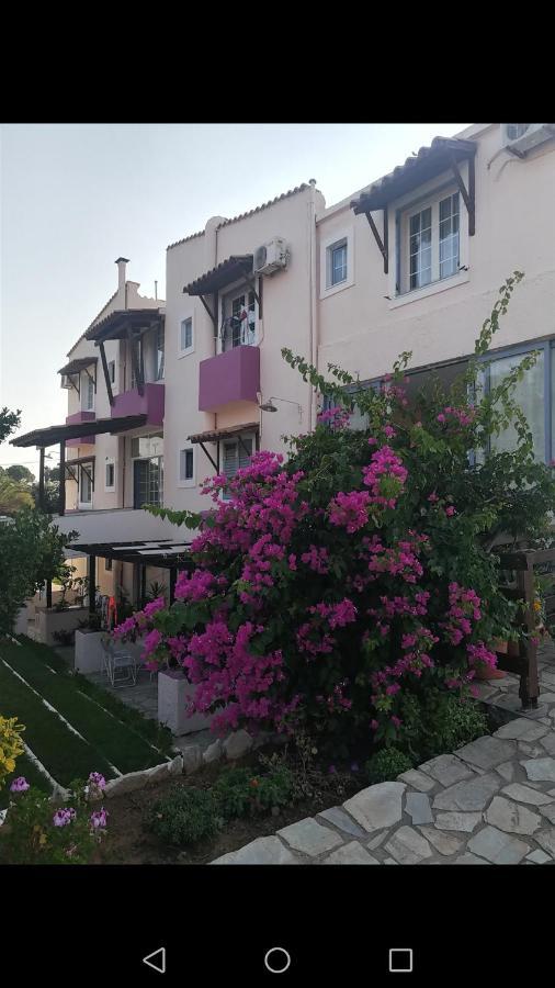 Koralli Beach Niforeika Exterior photo